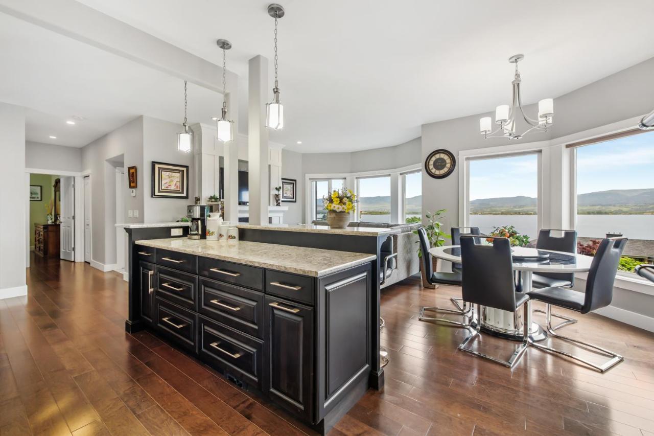 Casa Grande Lakeview House West Kelowna Extérieur photo