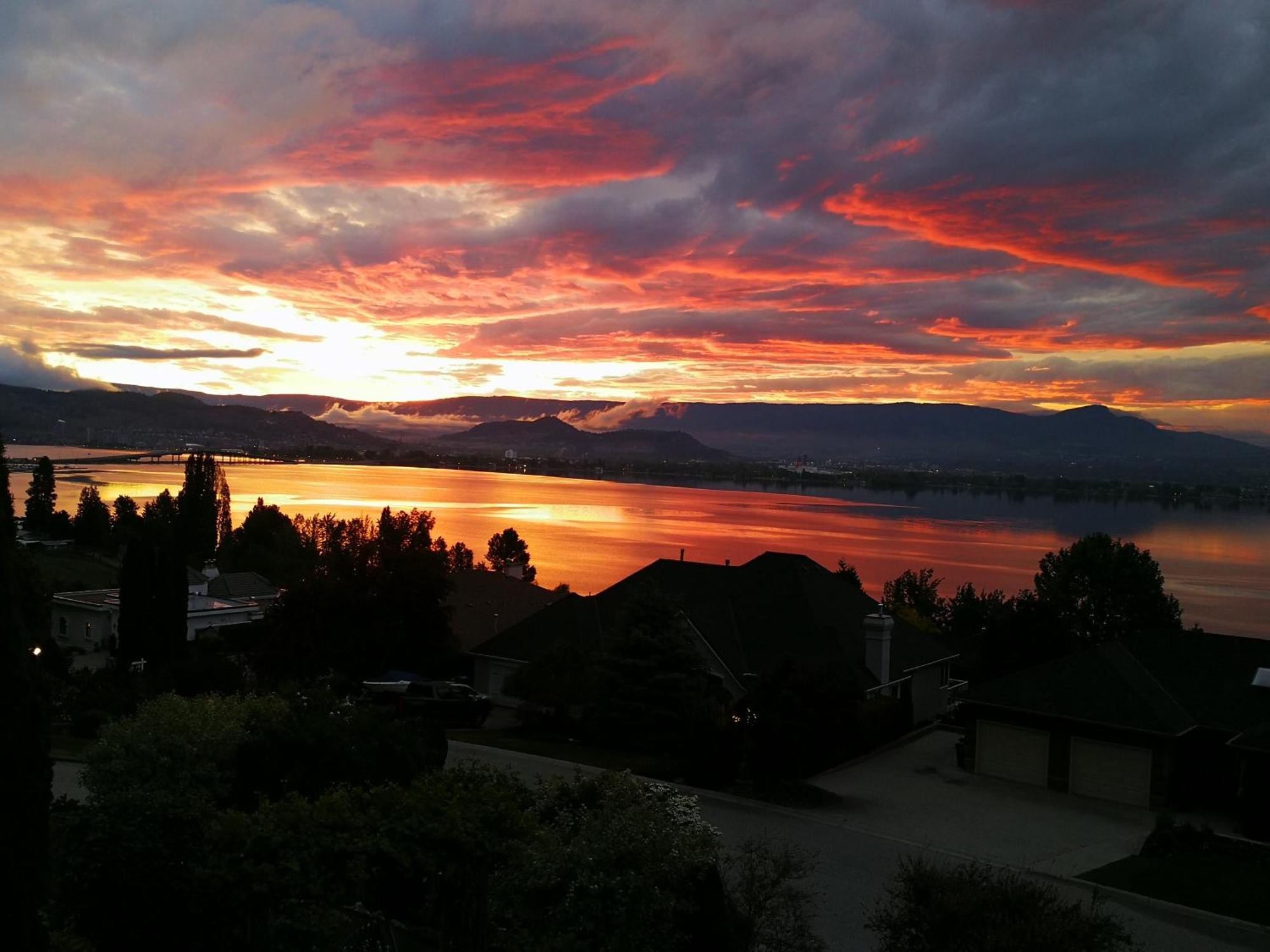 Casa Grande Lakeview House West Kelowna Chambre photo